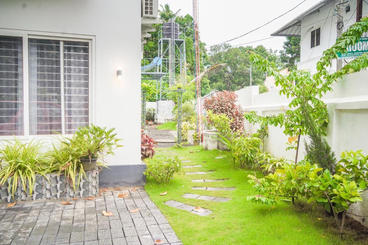 Отель Oceana Hills Residency Alappuzha Экстерьер фото