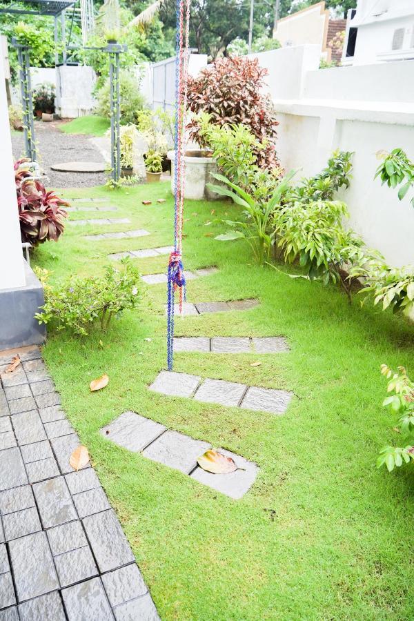 Отель Oceana Hills Residency Alappuzha Экстерьер фото